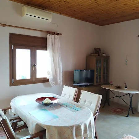 Exotic House Next To The * Marathiás